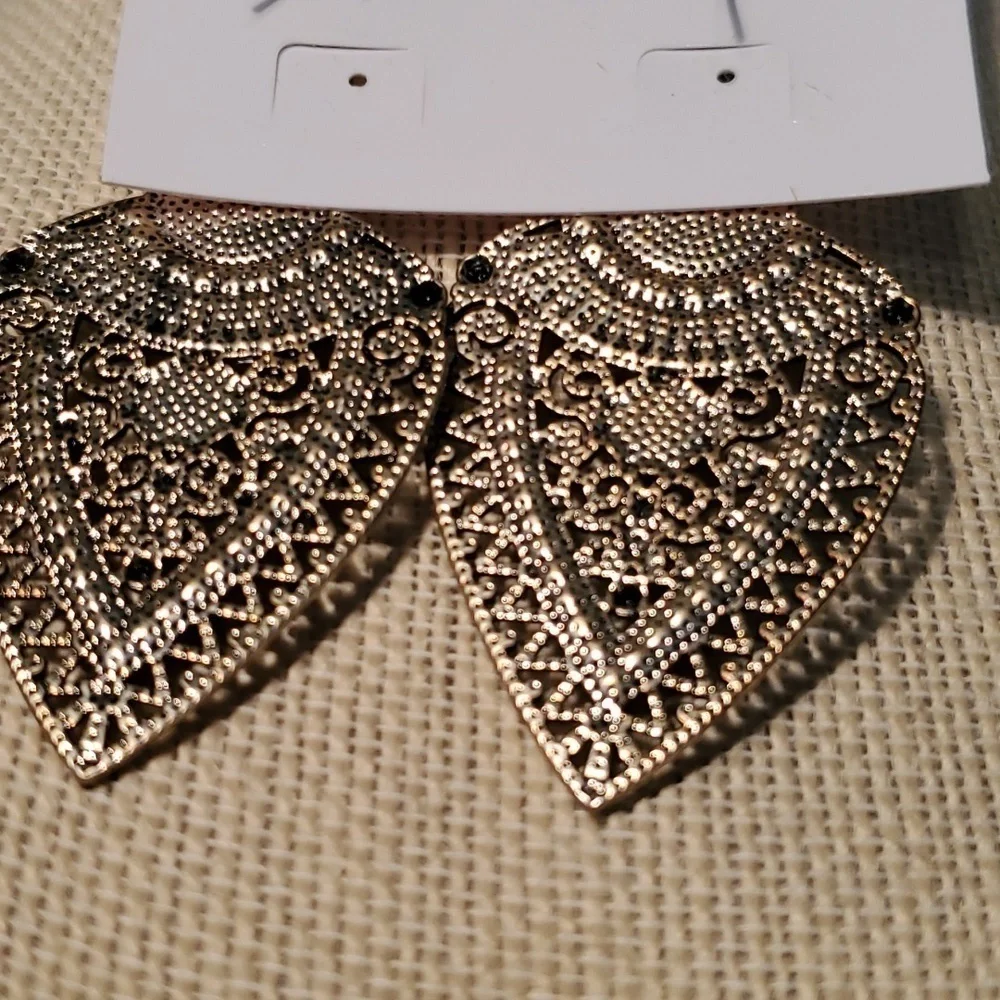 🔱 NIB INDIAN THEME EARRINGS